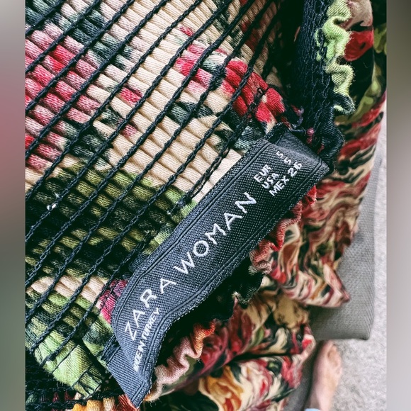 SOLD - ZARA Smocked Waist Floral MIDI Skirt - Picture 5 of 5